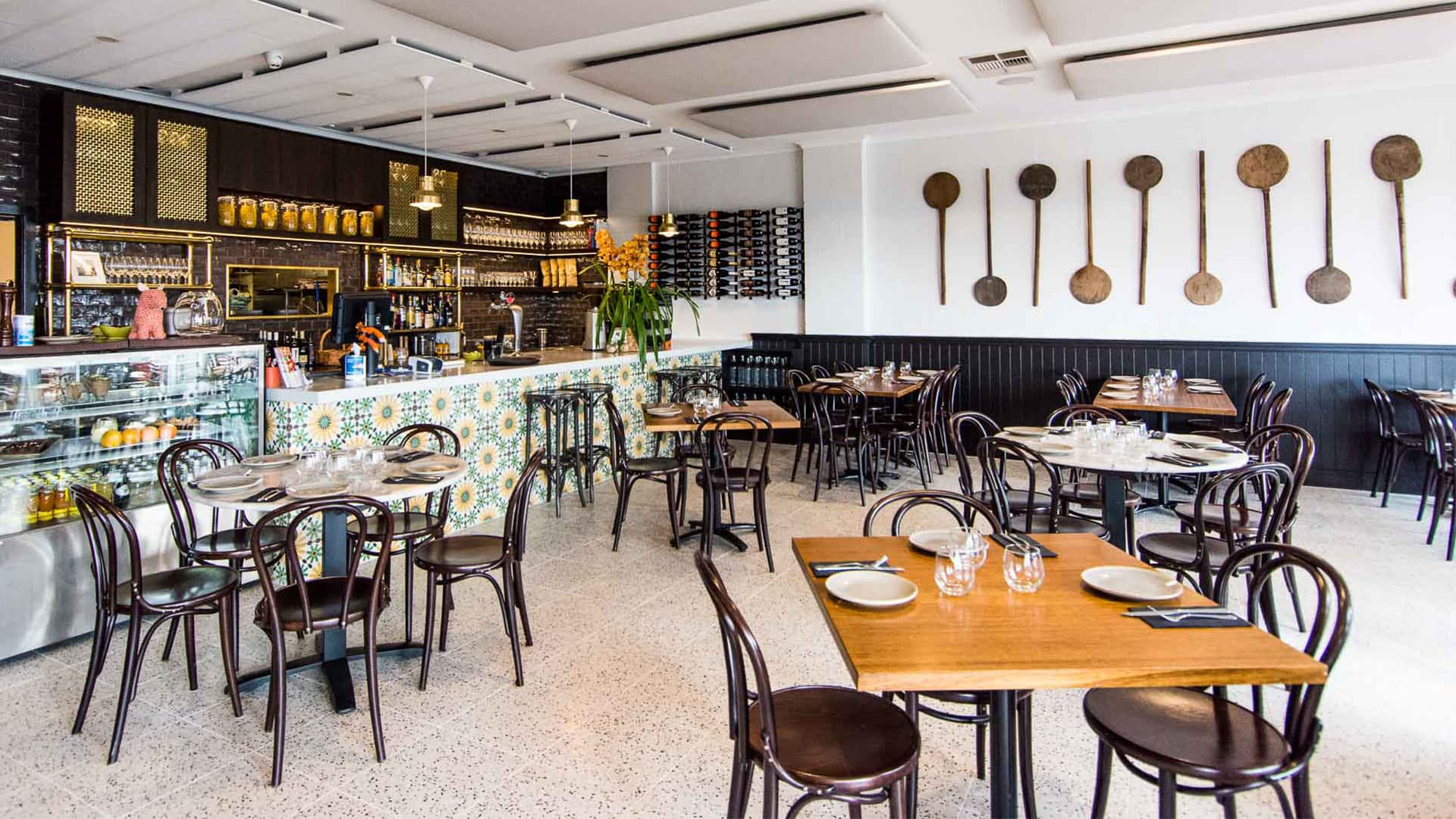 Volpino dining room